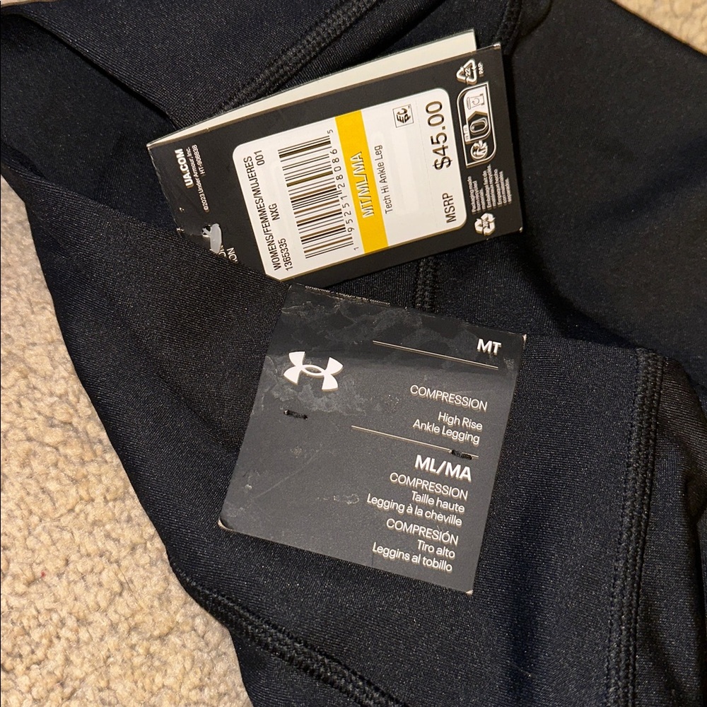 NWT Medium M Tall MT - Under Armour Jet Black Performance Leggings Compression - Picture 5 of 6